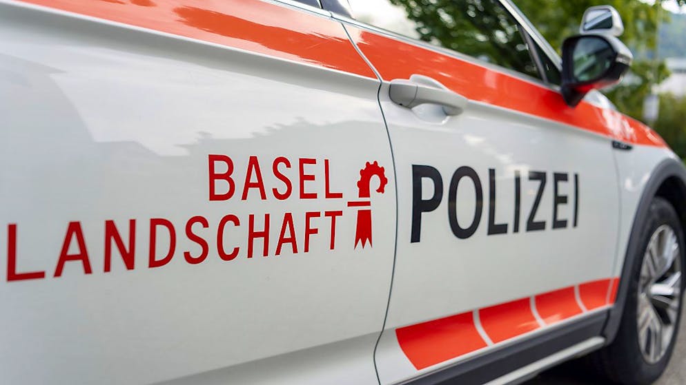 Die Polizei Basel-Landschaft hat in der Nacht auf Samstag einen 18-jährigen Raser erwischt. (Archivbild)
