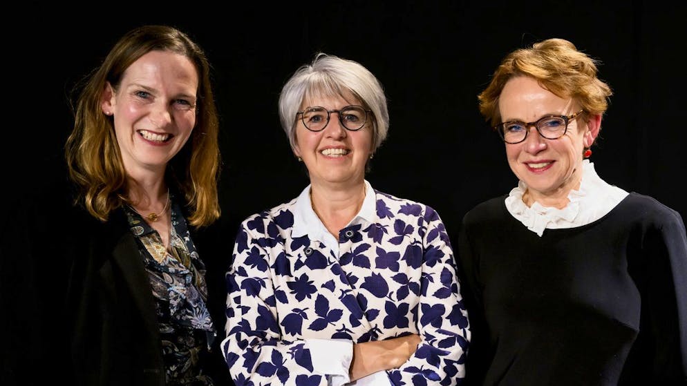 Am frühen Samstagnachmittag entscheidet die SP-Bundeshausfraktion, wen sie aufs Ticket für die Bundesratswahlen setzen will (v.l.n.r.): Evi Allemann, Elisabeth Baume-Schneider und Eva Herzog.