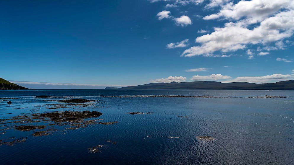 Der Fjord Hestsfjordur in Kirkjubour auf der färöischen Insel Streymoy. (Archivbild)
