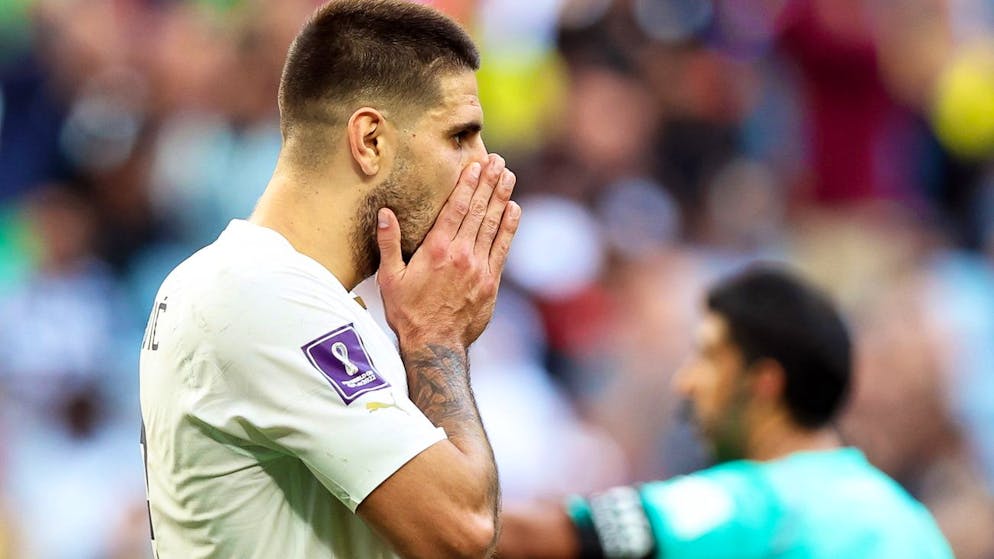 Die Enttäuschung ist Aleksandar Mitrovic ins Gesicht geschrieben.