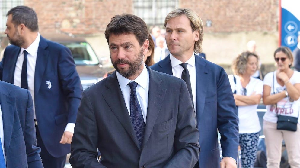 Con le dimissioni di Andrea Agnelli si è chiusa un'era per la società sportiva al momento al centro di un'indagine della magistratura italiana.