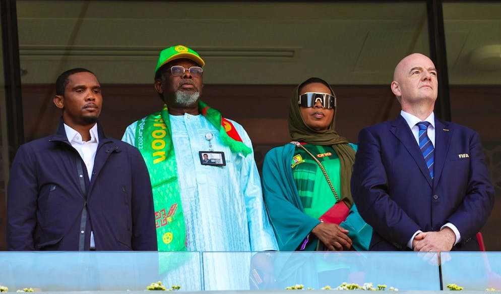 Samuel Eto'o (sinistra) e Gianni Infantino (destra)