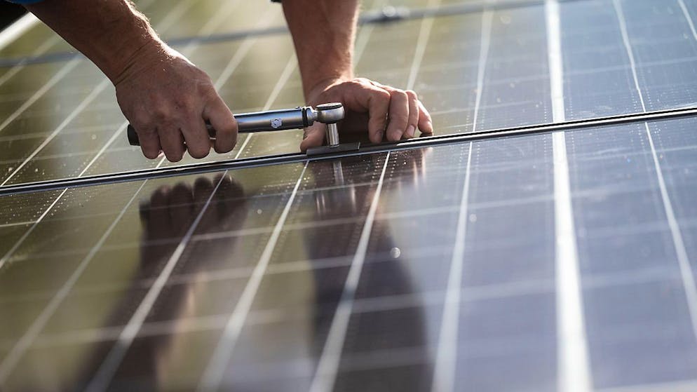 Im Kanton Obwalden werden wöchentlich neue Solaranlagen erstellt, die Regierung will diese Entwicklung weiter fördern. (Symbolbild)