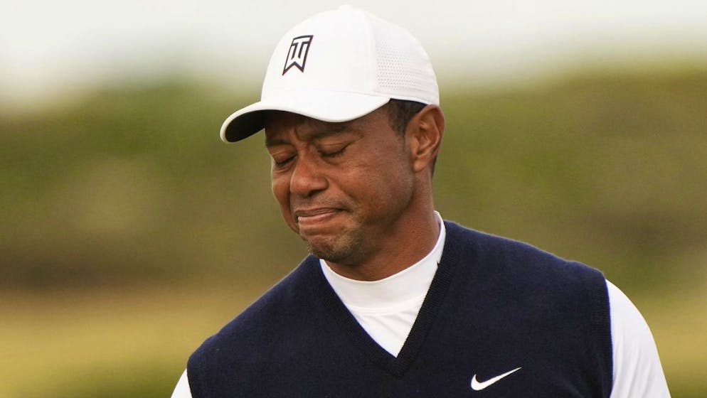 Tiger Woods souffre toujours de sa jambe accidentée.