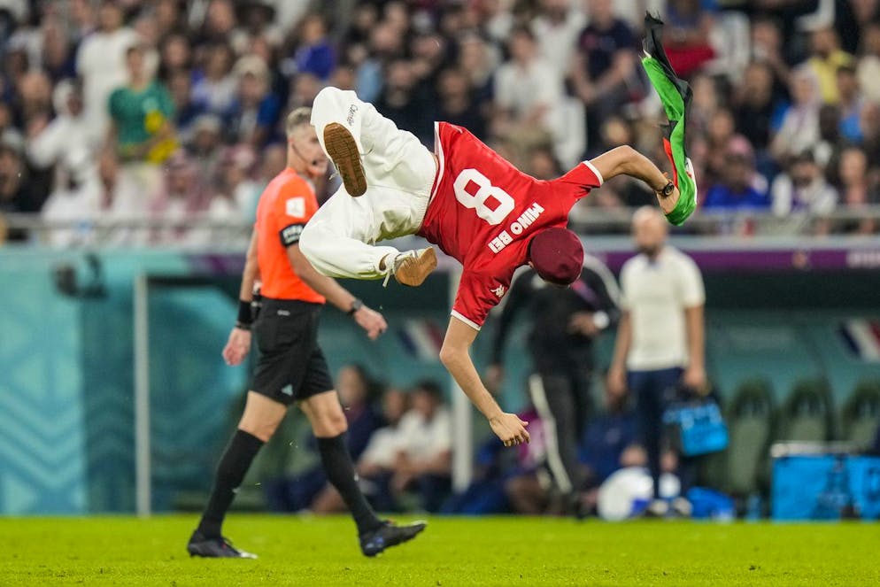 Die FIFA will nicht, dass du das hier siehst. Natürlich sind die Bilder im TV nicht zu sehen, da schiebt die FIFA jeweils einen Riegel.
