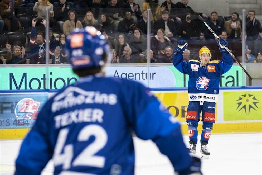 Wallmark festeggia il suo gol