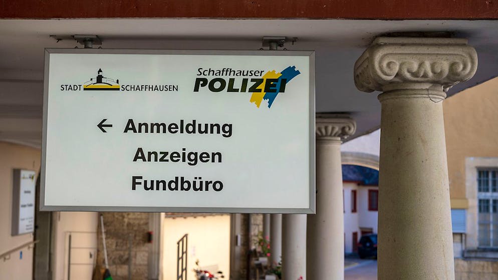 Eine 66-Jährige wurde in Schaffhausen Opfer eines Schockanrufbetrugs. (Symbolbild)