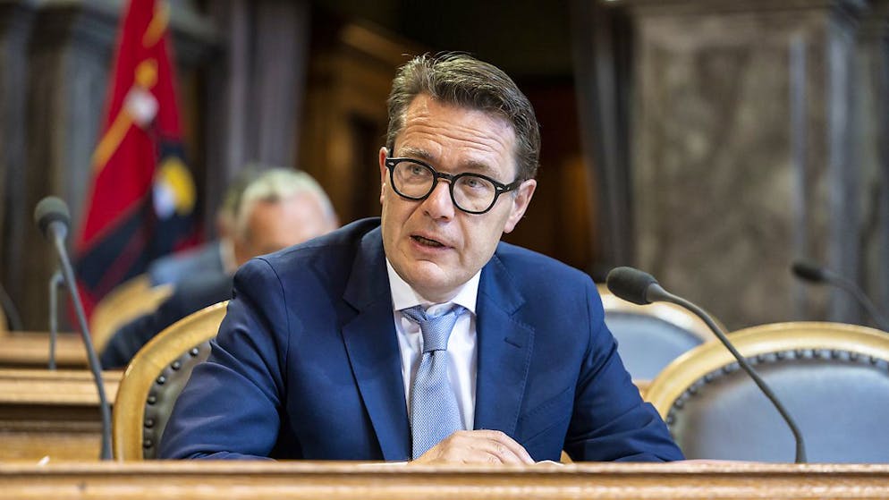 Per Benedikt Würth (Centro/SG), il controprogetto governativo all'iniziativa del PS per premi malattia moderati è dirigista e centralista.