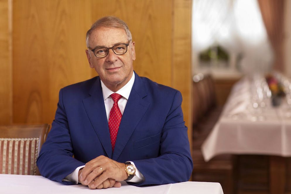Adolf Ogi avait réussi à calmer l'ancien président chinois Jiang Zemin, décédé mercredi, qui pensait avoir été mal reçu en Suisse lors d'un voyage officiel en 1999.