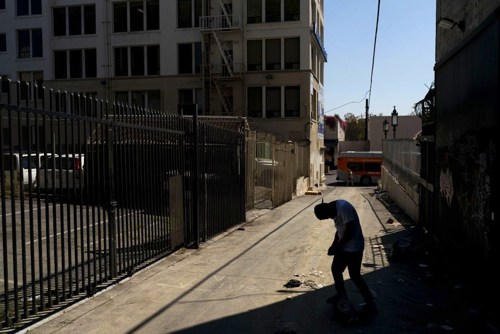 Ein Fentanyl-Süchtiger in Los Angeles. (AP Photo/Jae C. Hong)
