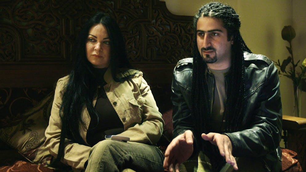 Die Stütze seines Lebens: Omar bin Laden und seine englische Frau Zaina Alsabah, die eigentlich Jane Felix-Brown heisst, im Januar 2008 in Kairo.