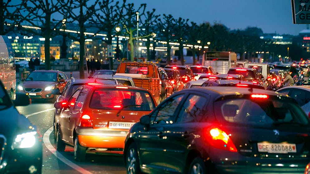 Mobility Pricing soll Innenstädte von Verkehr entlasten - der Bund prüft nun fünf Projektideen vertieft. (Archivbild)