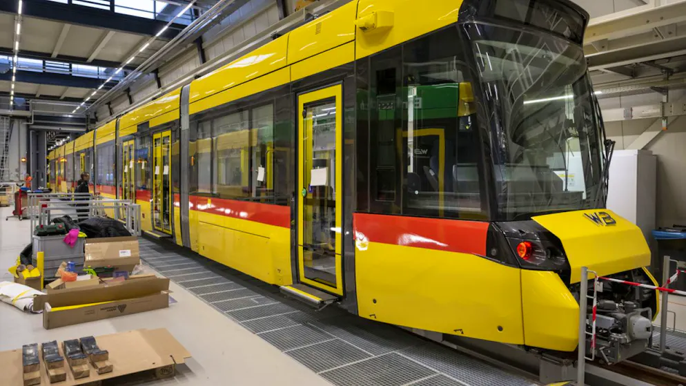 Erneuerte Waldenburgerbahn steht kurz vor ihrer Eröffnung - Gallery. Neu, gelb und mit der modernsten Technik ausgestattet: die neue Waldenburgerbahn.