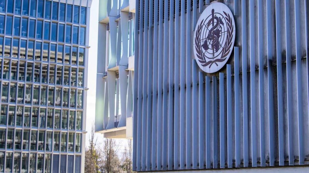 L'Organisation mondiale de la santé (OMS) estime que l'urgence de la pandémie n'est pas terminée dans les différents pays.