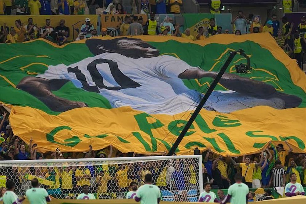 Uno striscione per Pelé