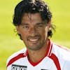 Le joueur du FC Sion Manuel Joao Pinto Tome Dos Santos pose pour la photographie officielle du club de football de Super league du FC Sion pour la saison 2007/2008 ce jeudi 19 juillet 2007 a Martigny. (KEYSTONE/Laurent Gillieron)