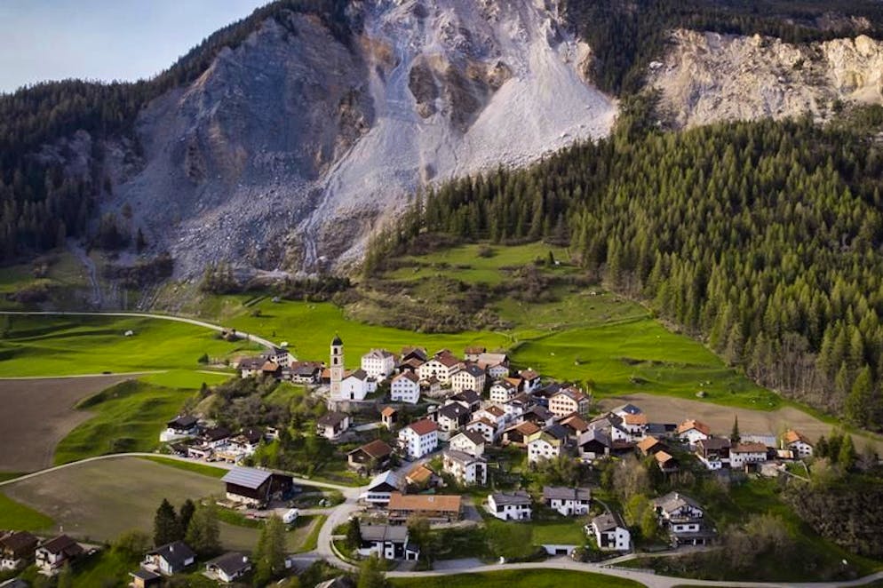 Un villaggio minacciato da anni