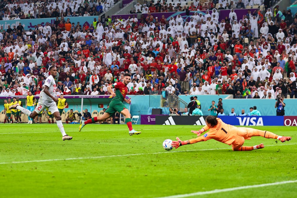 Mit einer Glanzparade verhindert Yann Sommer vor der Pause das 0:3.