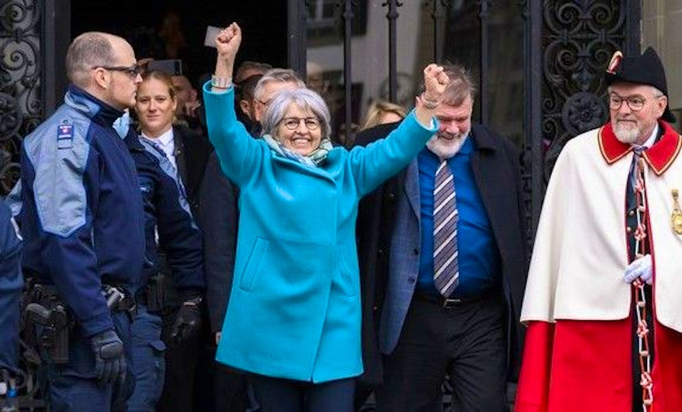 Pour le politologue bernois Adrian Vatter, un mélange d'intérêts agricoles, de considérations tactiques d'hommes du PS et le caractère sympathique de la Jurassienne ont probablement fait la différence.