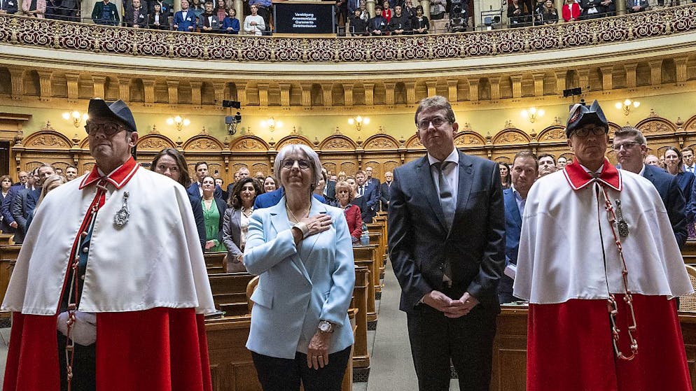 I neo consiglieri federali Elisabeth Baume-Schneider e Albert Rösti durante la cerimonia di giuramento