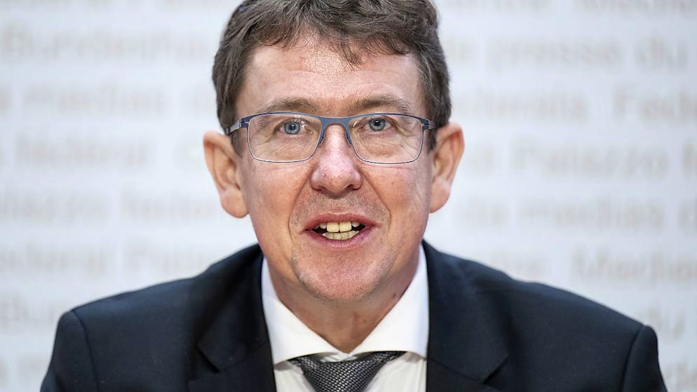 Der neu gewählte Albert Rösti übernimmt das Departement von Simonetta Sommaruga.