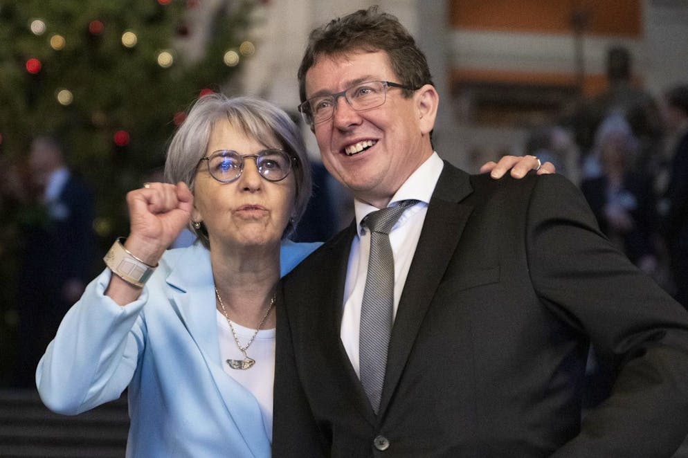 Elisabeth Baume-Schneider e Albert Roesti, mercoledì visibilmente felici dopo essere stati eletti in Consiglio federale.