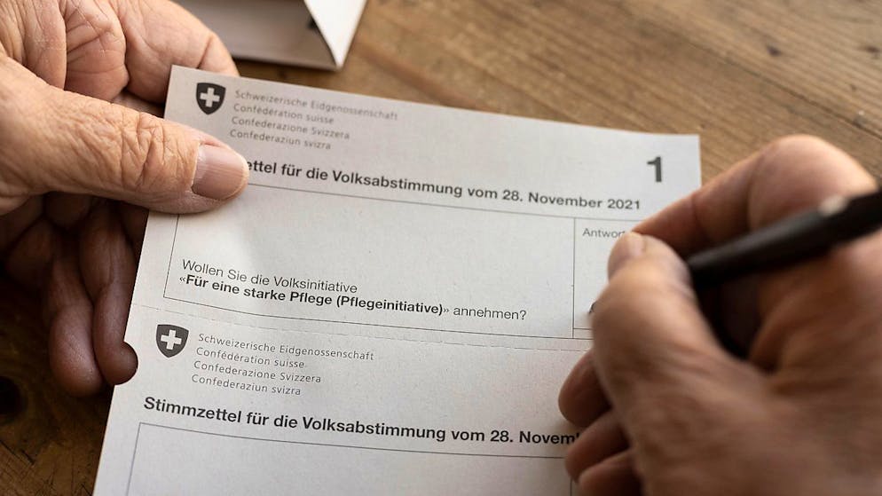 Sollen in Zukunft auch Jüngere den Stimmzettel ausfüllen dürfen? (Archiv)