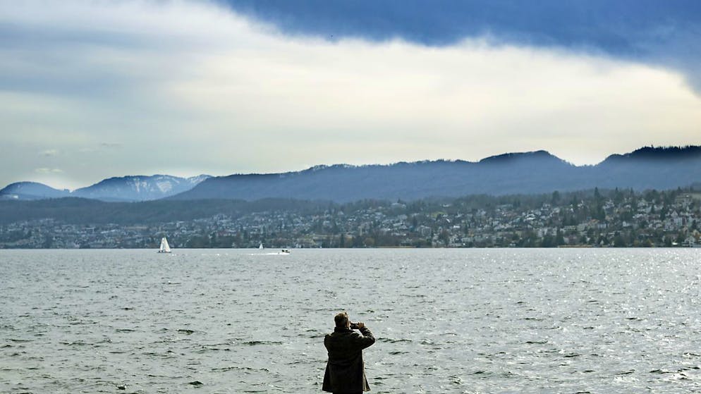 Der Zürichsee wird in diesem Winter voller sein als üblich. So will der Kanton mehr Strom produzieren. (Archivbild)