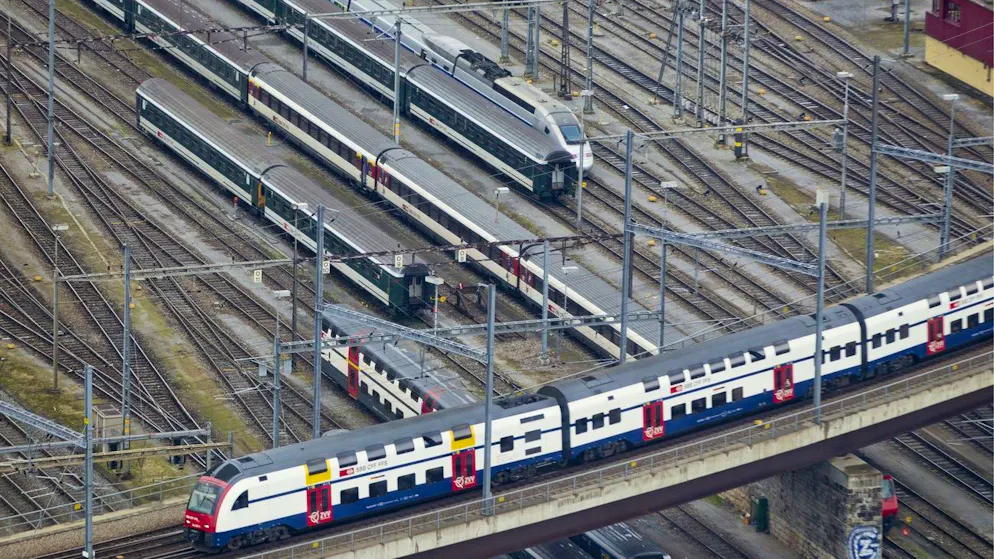 Der Bahnverkehr zwischen der Hardbrücke und Oerlikon ist unterbrochen.