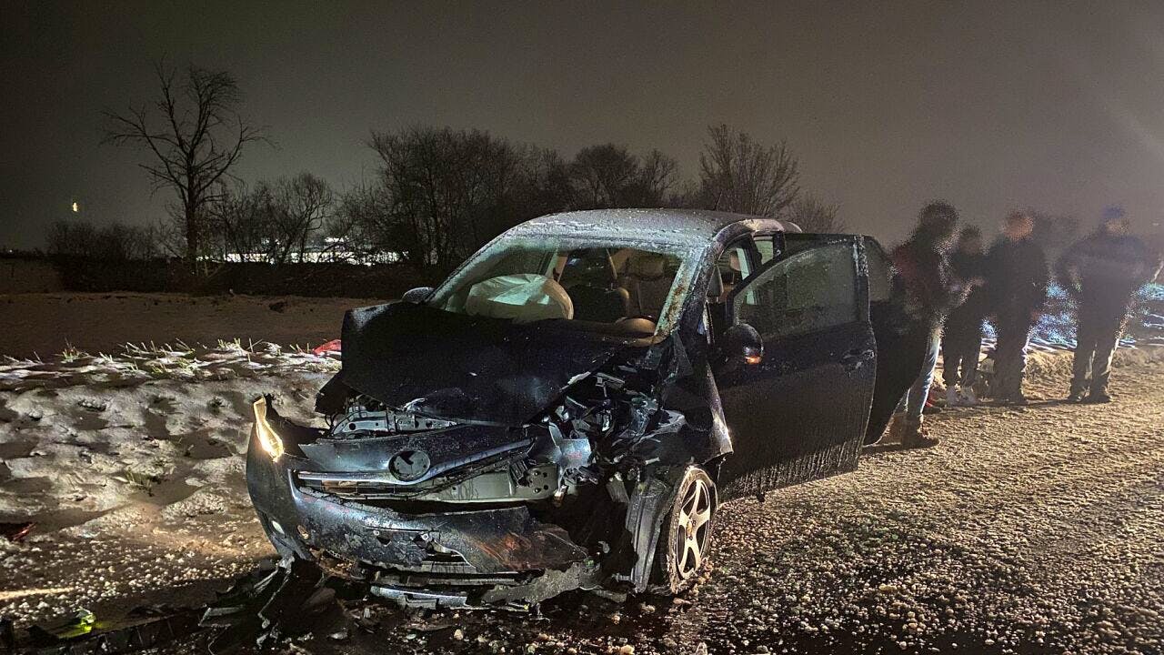 Unfall: Zwei Verletzte Bei Autokollision In Laufen BL | Blue News