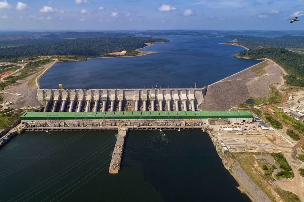 Le barrage hydroélectrique de Belo Monte se dresse sur la rivière Xingu à Altamira, dans l'État de Para, au Brésil
