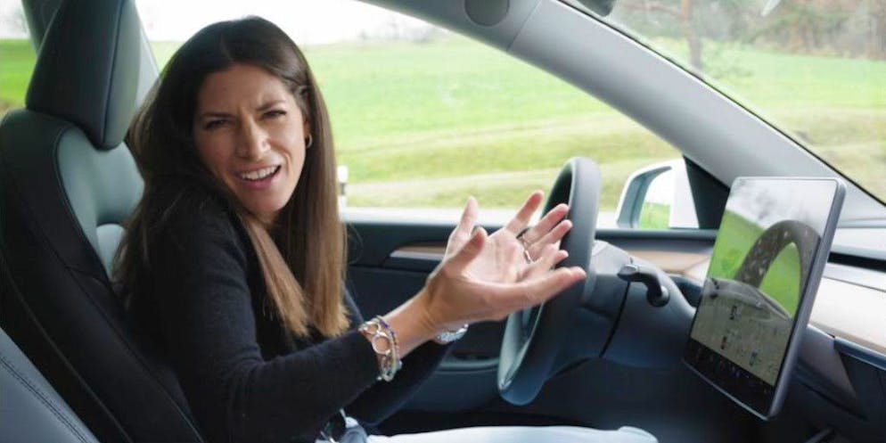 Von der Bedienung vom Infotainment ist Cyndie kein Fan.