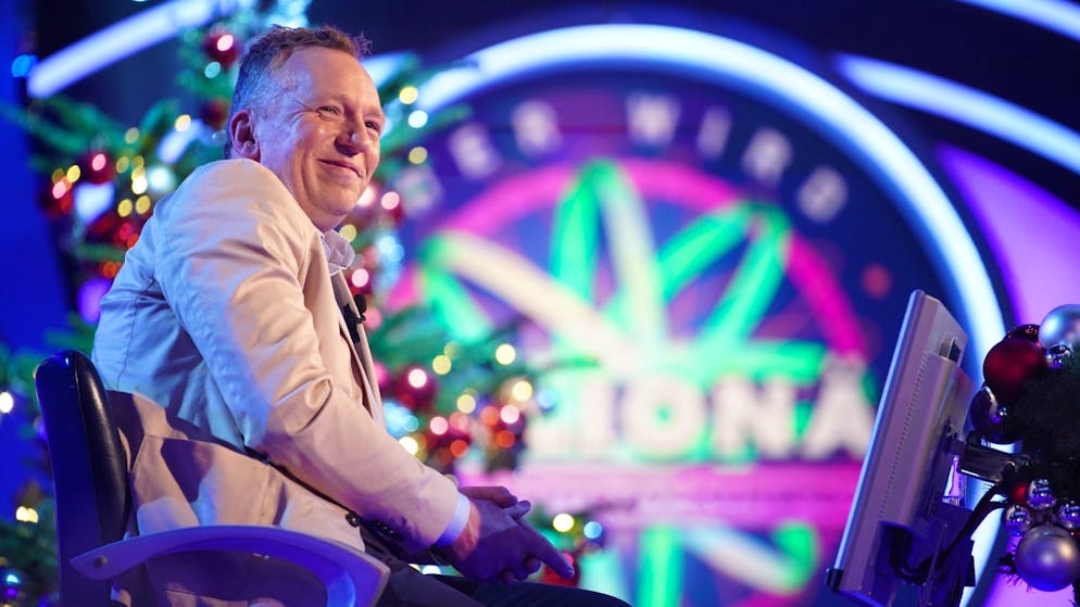 Dr. Knut Are Beuck versucht die Antwort auf die 4000-Euro-Frage in den Augen von Moderator Jauch zu finden und scheitert kläglich.