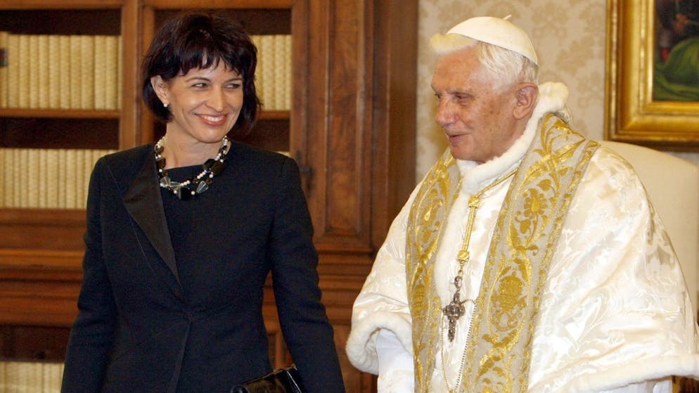 Leben und Wirken von Papst Benedikt XVI.. Als die Mitte noch christlich war: Bundespräsidentin und Katholikin Doris Leuthard erhält 2010 eine Audienz beim Papst. Ihr Partei hiess damals noch nicht Die Mitte, sondern Christliche Volkspartei.
