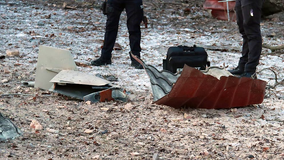 Debris from a downed kamikaze drone lies on the ground in the Shevchenkivsky district of Kyiv.  (archive photo)