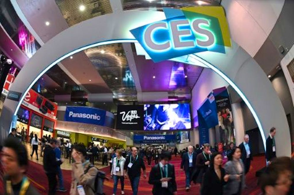 L'intelligence artificielle, un second souffle pour les appareils connectés - Gallery. L'entrée du Consumer Electronics Show  de Las Vegas, au Nevada, en 2020