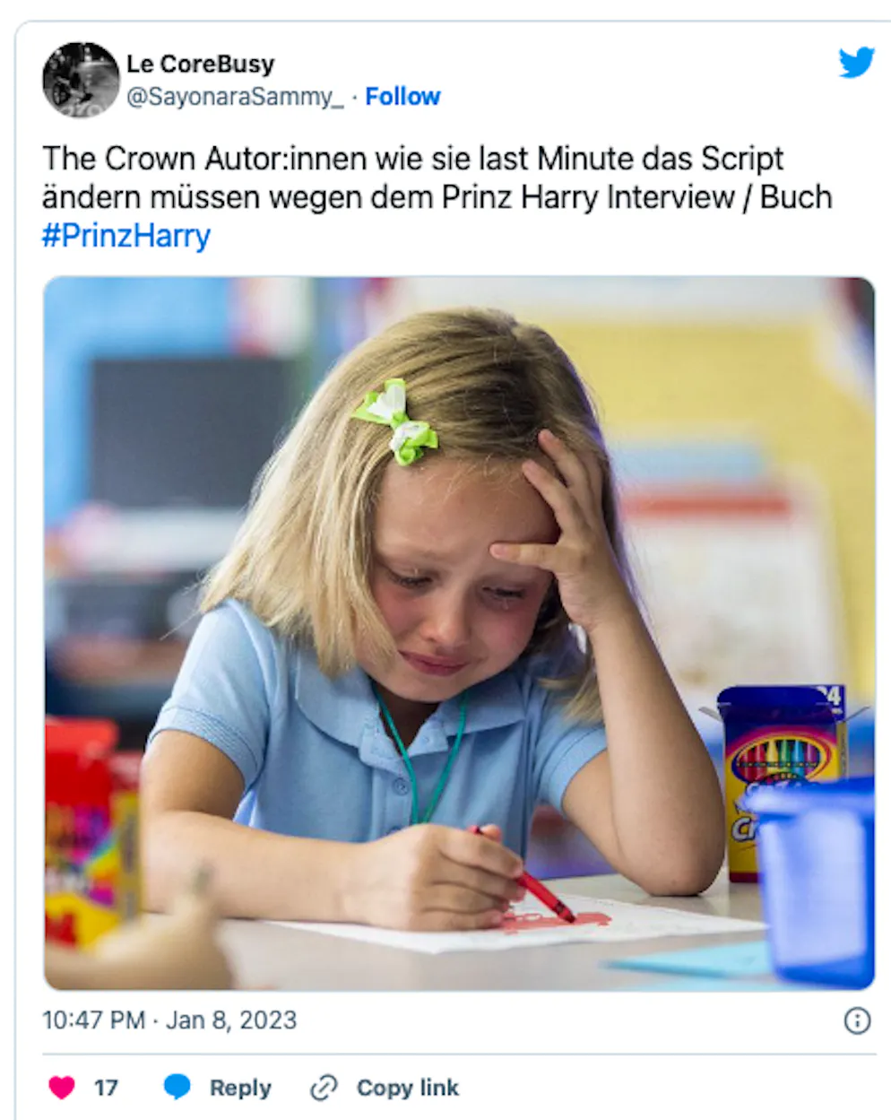 Die 20 besten Tweets zu Harrys Biografie «Spare» und seinen Interviews. «‹The Crown›-Autor*innen, wie sie Last Minute das Script ändern müssen wegen des Harry-Interviews/Buches», schreibt Le CoreBusy. Drama Baby, Drama!