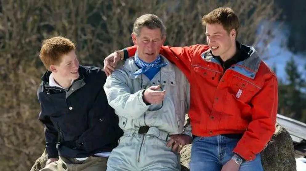 Nessun re a Klosters. Carlo III annulla le sue vacanze in Svizzera