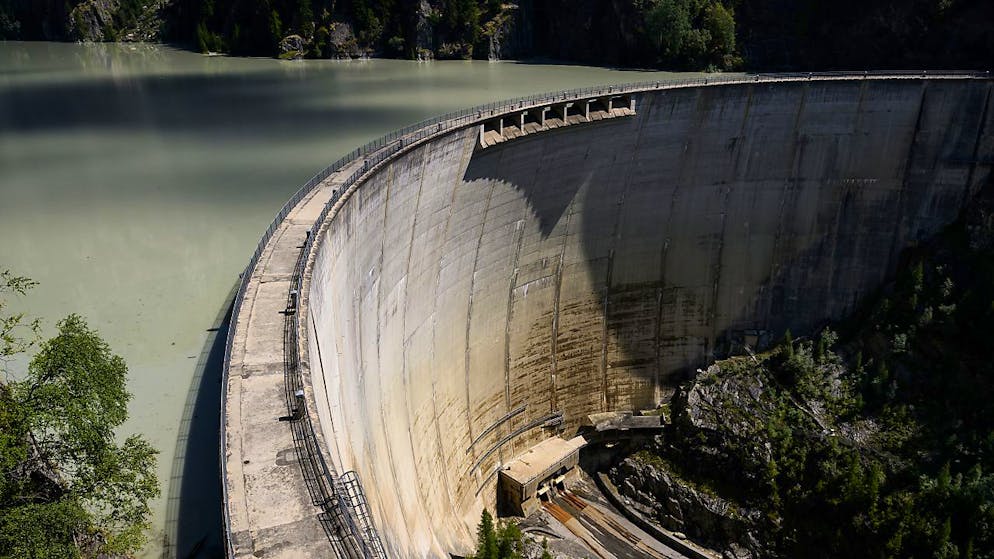 Die Schweizer Stauseen sind überdurchschnittlich gefüllt. Auch Gasspeicher in den Nachbarländern weisen einen Füllungsgrad weit über dem langjährigen Durchschgnitt.