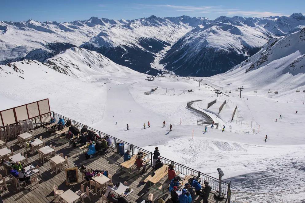 Im Skigebiet Parsenn kam es zu einem tödlichen Unfall. (symbolbild)