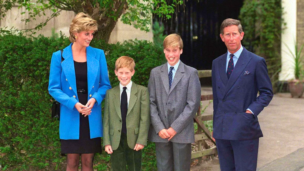 Ein Bild aus glücklicheren (Ehe-)Tagen: Prinzessin Diana und der heutige König Charles mit ihren beiden Söhnen Harry und William.
