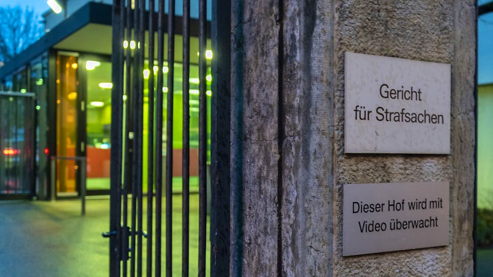 Ein mutmasslich hohes Tier eines kolumbianischen Drogenkartells muss sich vor dem Basler Strafgericht verantworten. (Archivbild)