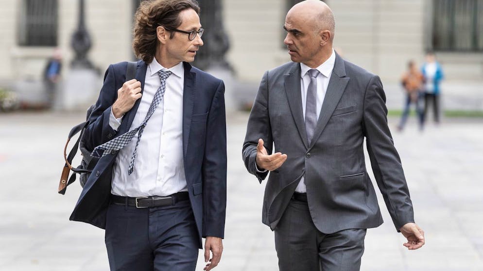 Covid e fuga di notizie. Il portavoce di Alain Berset voleva «destabilizzare» Ignazio Cassis?