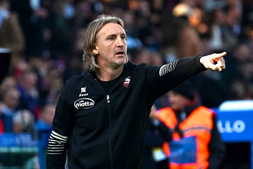 Davide Nicola a publié sur les réseaux sociaux un message assurant qu'il resterait en poste.