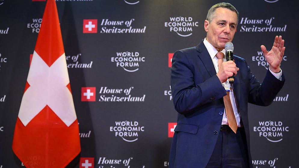 Il consigliere federale Ignazio Cassis durante una conferenza stampa a Davos