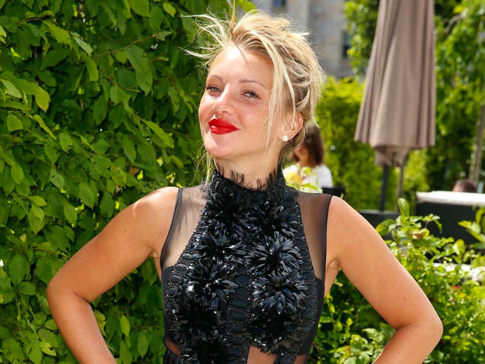 Dschungelkönig*in – und dann? Das wurde aus den bisherigen Sieger*innen. 2019 wird Evelyn Burdecki zur 13. Herrscherin des RTL-Dschungels gekrönt. Zwei Jahre vorher erlangte sie als «Bachelor»-Teilnehmerin televisionäre Berühmtheit. Später folgen weitere TV-Auftritte, unter anderem bei «Promi Big Brother» und «Bachelor in Paradise».