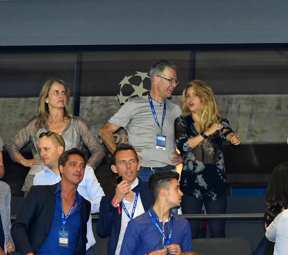 Rosenkrieg zwischen Shakira und Piqué nach Liebes-Aus. Nach dem Liebes-Aus mit Piqué terrorisiert Shakira ihre Ex-Schwiegermutter. Sie soll von der Affäre ihres Sohnes gewusst, aber geschwiegen haben. 