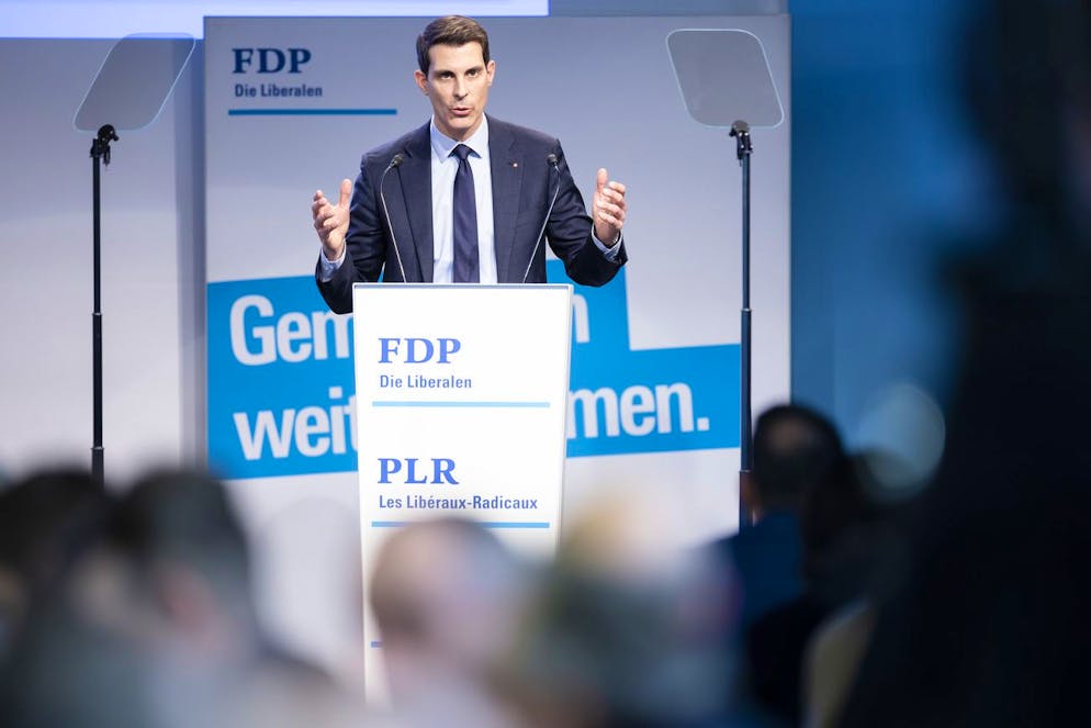 Il presidente del PLR Thierry Burkart sabato 21 gennaio 1023 a Duebendorf (ZH).