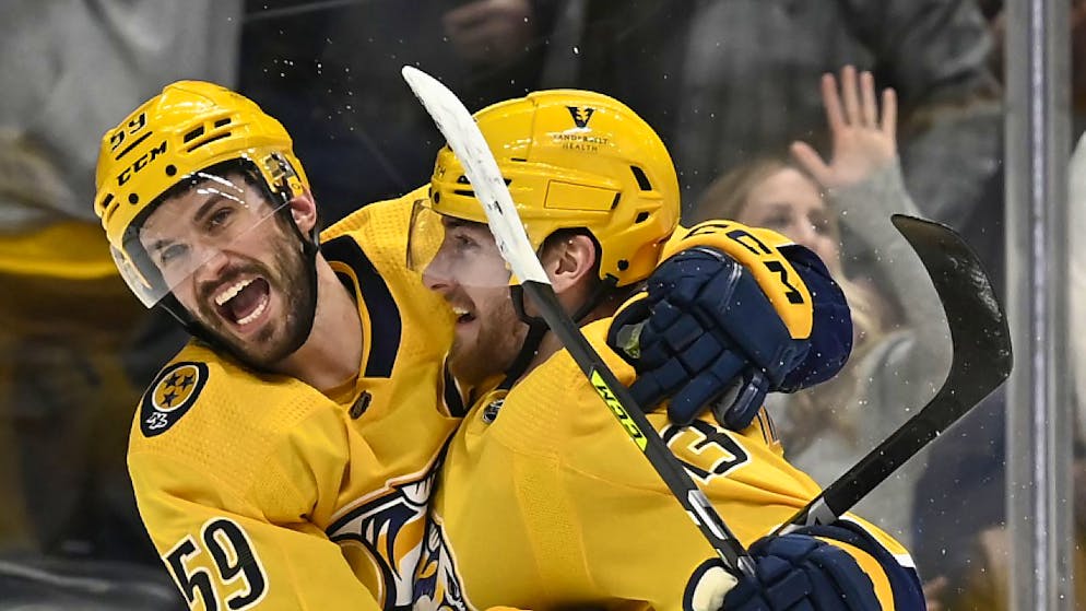 Roman Josi (links) hatte viel Grund zur Freude