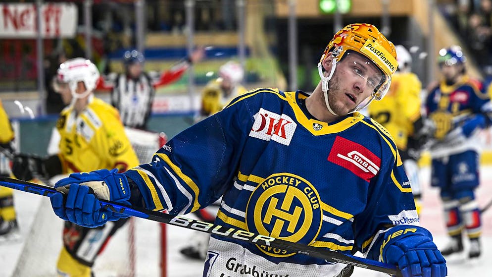 Hexathlon for three places in Top 6 - Gallery.  HC Davos with its PostFinance top scorer Enzo Corvi is currently fifth and has won at least one point in every game this year